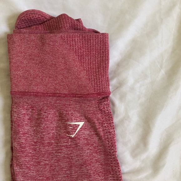 SOLD Pink gym shark leggings - Picture 12 of 13